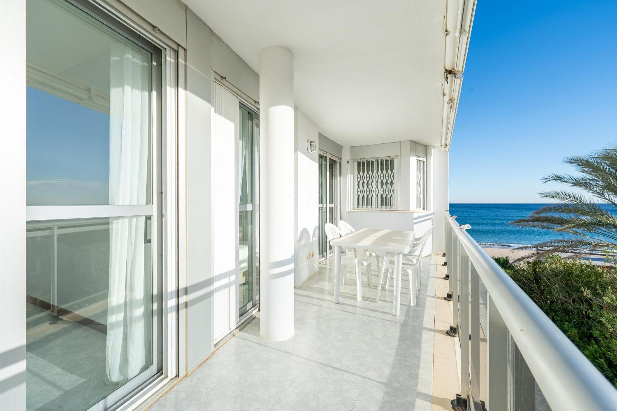 Hauzify I Apartaments Blue Riviera Миами-Плайя Экстерьер фото